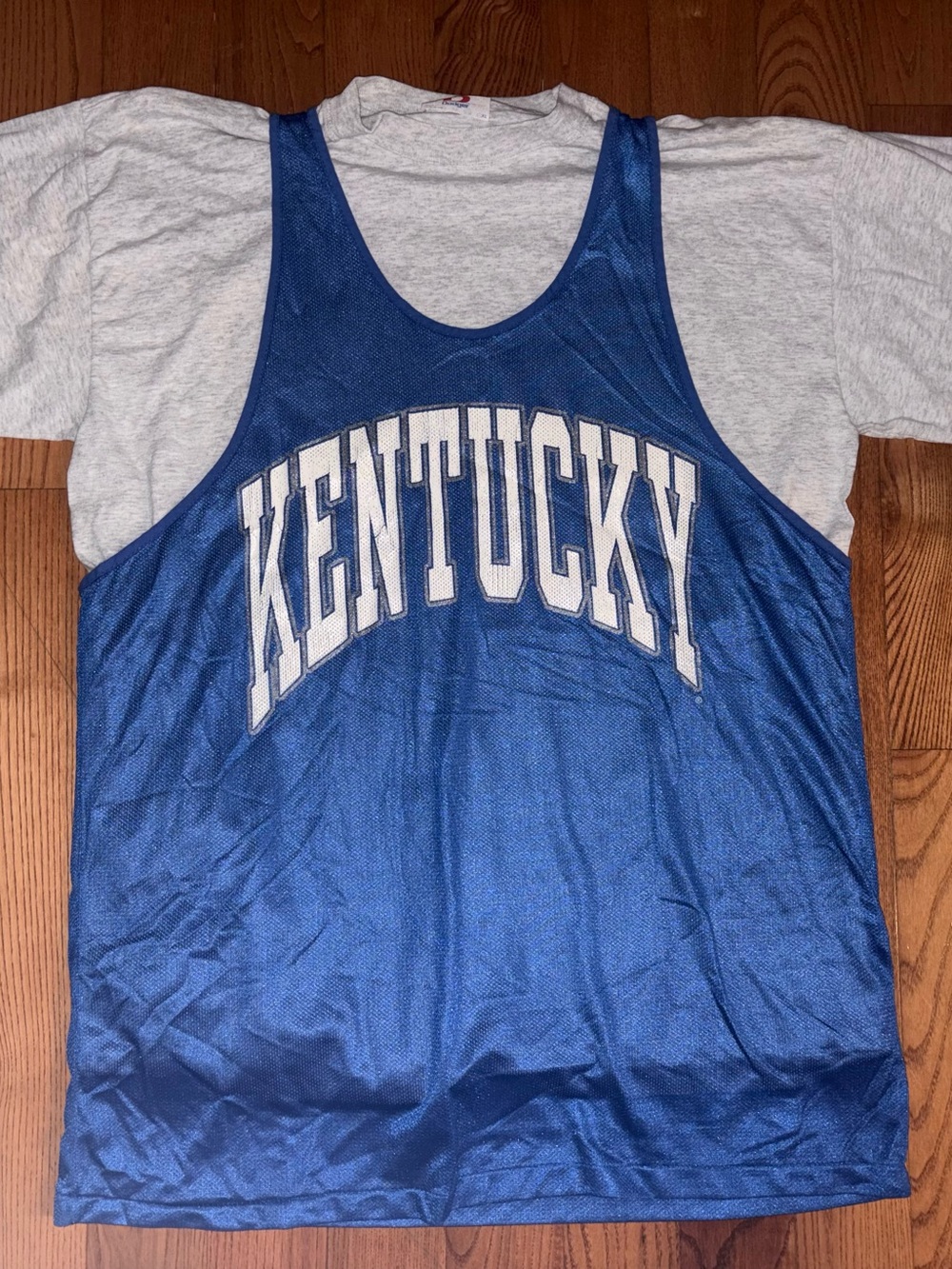 University Of Kentucky Wildcats Jersey and Shirt Dodger Size XL NCAA